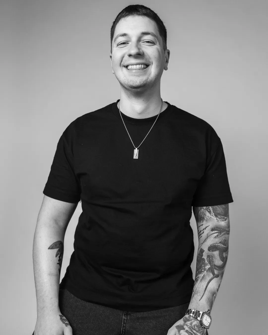Christoph, Tattoo-Artist bei 2MAINE Tattoos, im Studio-Portrait